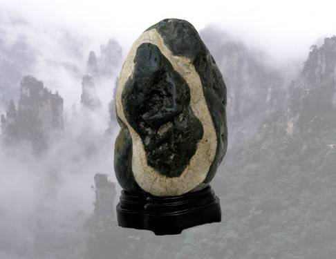 河北隆化惊现澳门回归十年文字奇石 - 新闻中