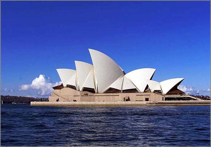 61概况:悉尼歌剧院(sydney opera house)又称海中歌剧院.