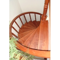 南京红灯木楼梯-旋转木楼梯-装修实景图1