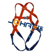 歐式五點式安全帶雙繩、雙鉤具有緩沖力，金屬鉤裝有保險裝置